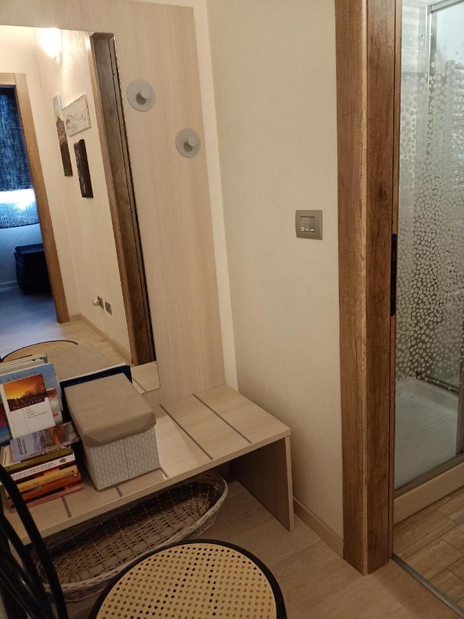 노벨로 Vite Dipinte 1 Bilocale In Langa 아파트 외부 사진