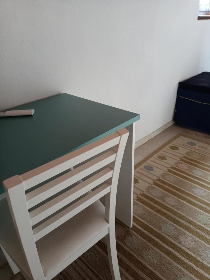 노벨로 Vite Dipinte 1 Bilocale In Langa 아파트 외부 사진